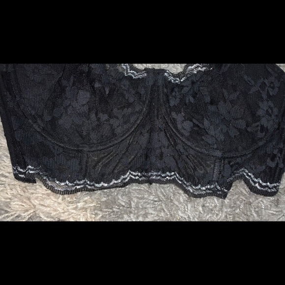 Victoria Secret Lace Bra - Picture 7 of 7